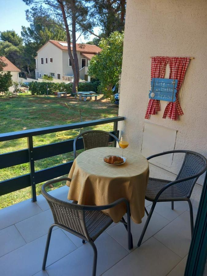 Apartmani Luni Premantura Exteriér fotografie