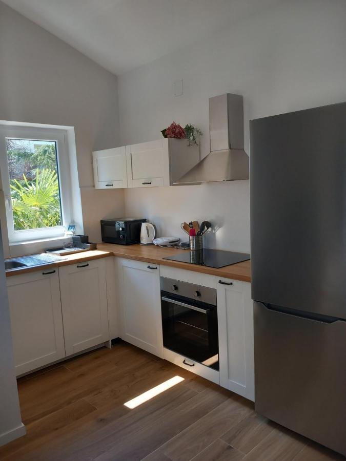 Apartmani Luni Premantura Exteriér fotografie