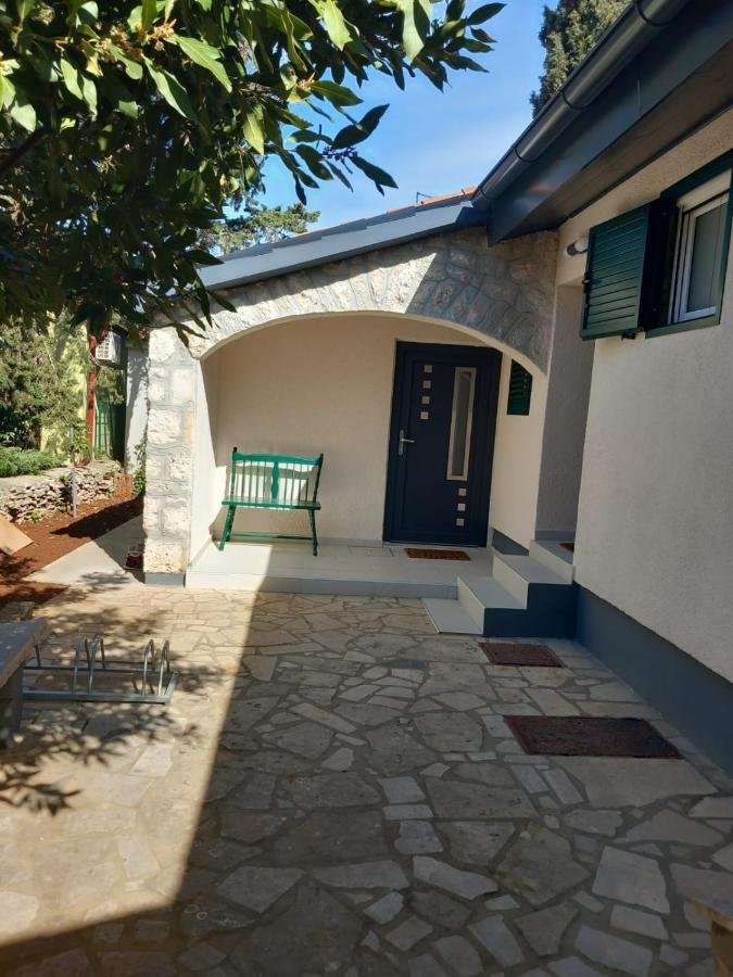 Apartmani Luni Premantura Exteriér fotografie